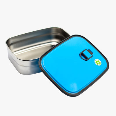 The lunch box is equipped with a leak-proof stainless steel lid, ensuring your food remains securely stored and eliminates the risk of any spills. With its rubber seal, it delivers exceptional sealing capabilities to preserve the freshness and integrity of your meal effectively.